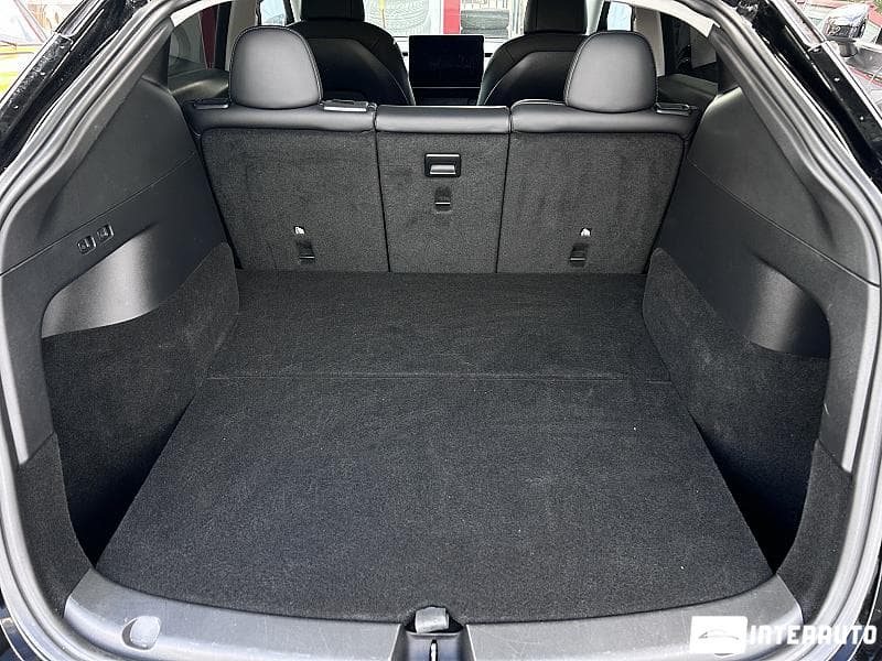 2021 Tesla Model Y — Miniatură 18