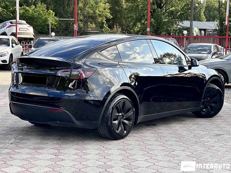 2021 Tesla Model Y — Miniatură 2
