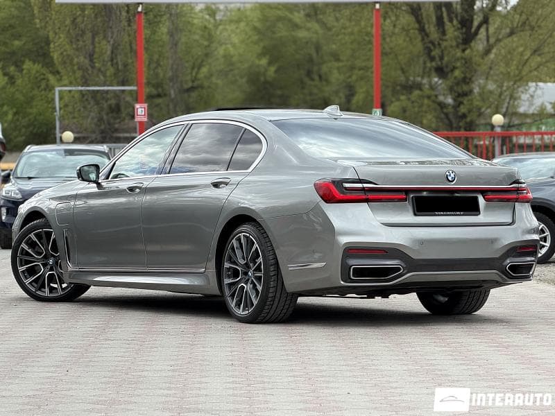 2020 BMW 745e — Miniatură 3