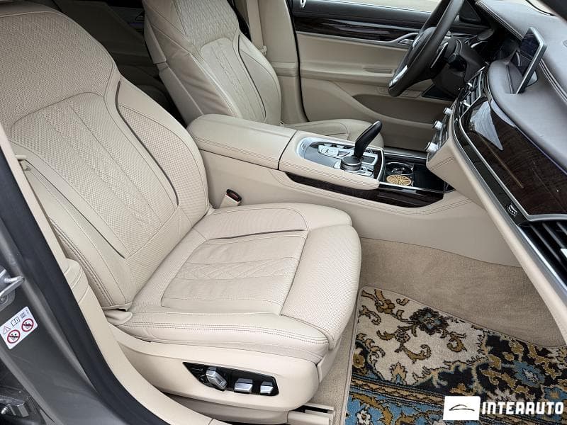 2020 BMW 745e — Miniatură 19
