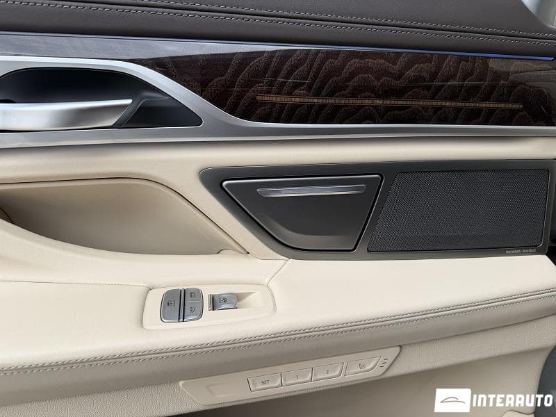 2020 BMW 745e — Miniatură 20