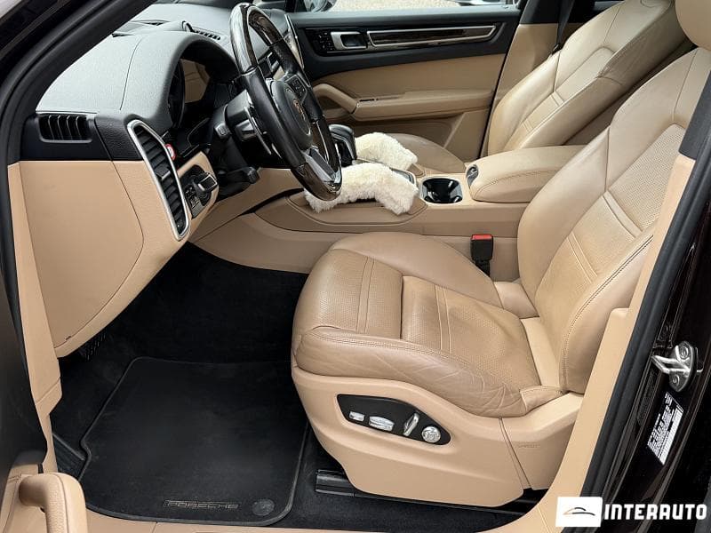 2019 Porsche Cayenne — Miniatură 9