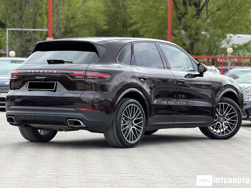 2019 Porsche Cayenne — Miniatură 2