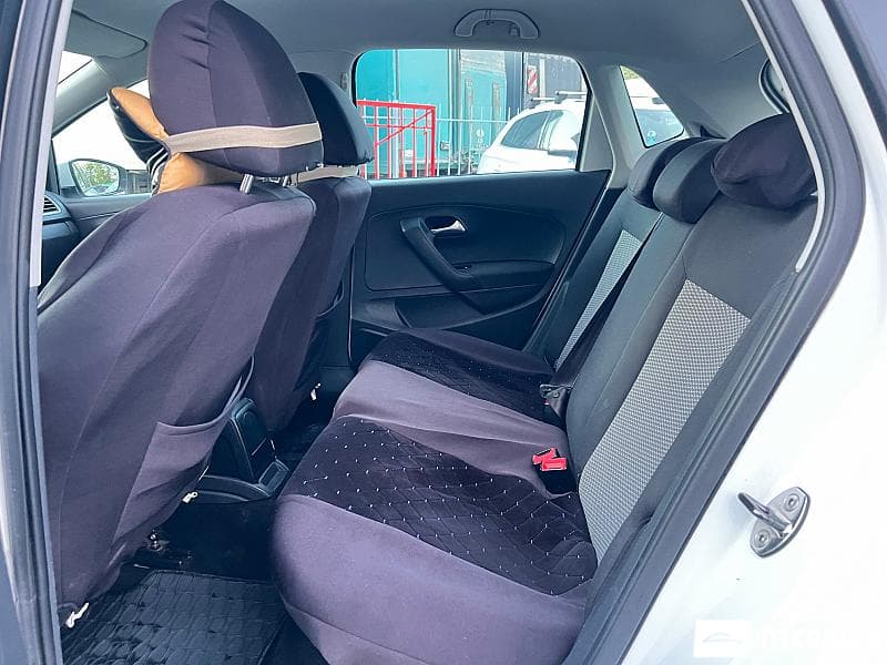 2012 Volkswagen Polo — Miniatură 6