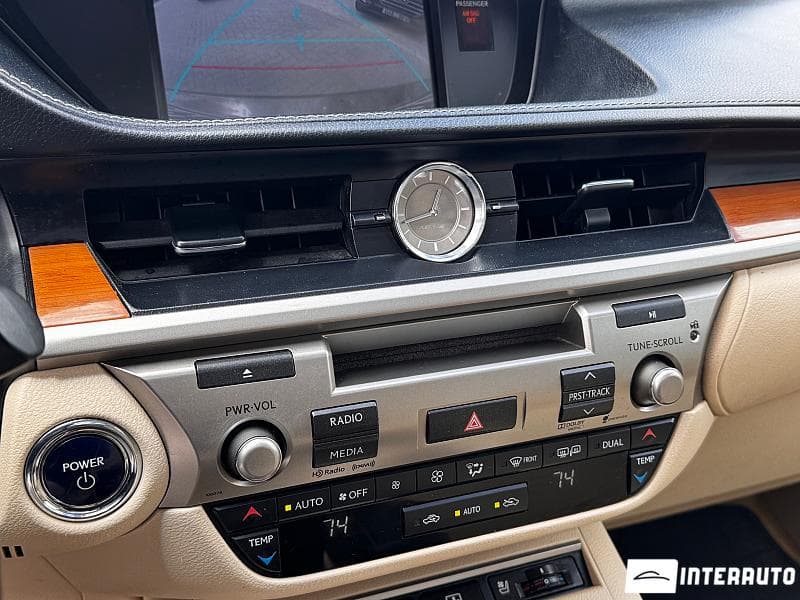 2013 Lexus ES 300h — Miniatură 11