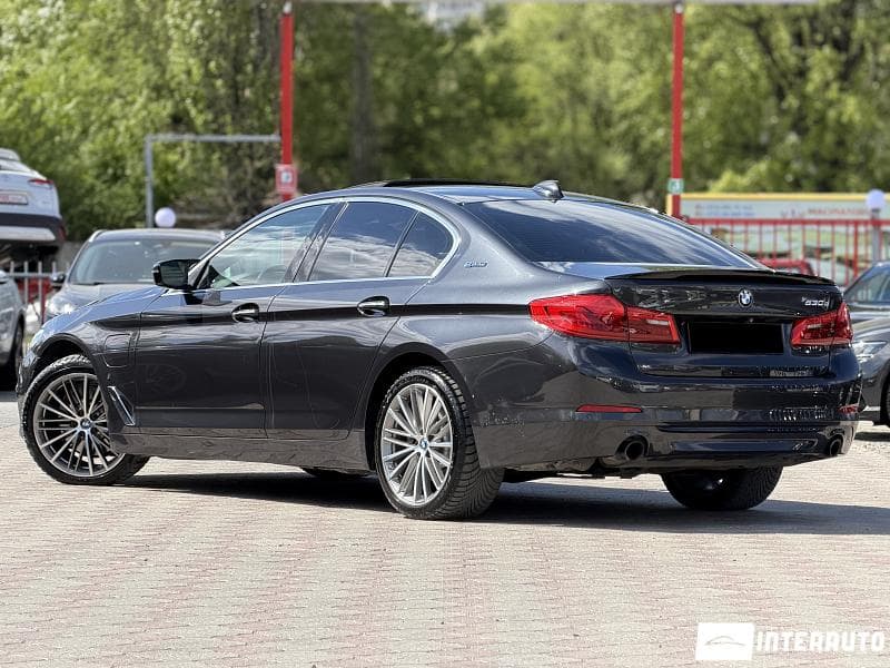 BMW 530e 2018 — Миниатюра 3