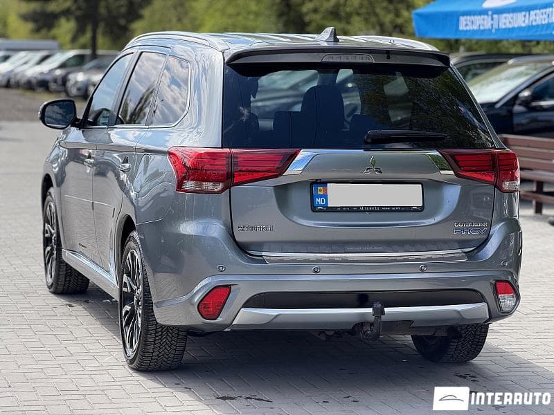 2015 Mitsubishi Outlander — Miniatură 4