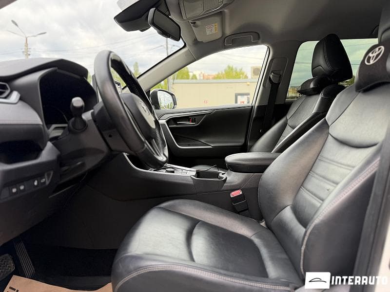 Toyota Rav-4 2019 — Миниатюра 8