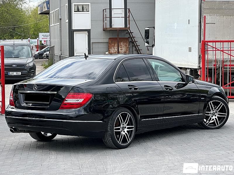 2011 Mercedes C 200 — Miniatură 3
