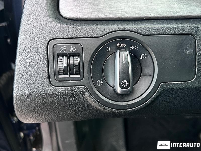 2011 Volkswagen Passat — Miniatură 7