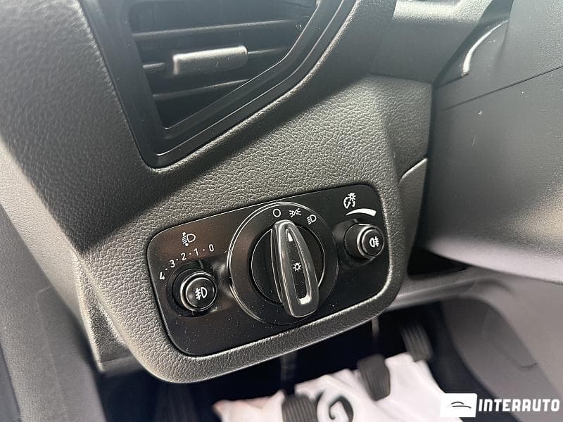 2018 Ford Kuga — Miniatură 18
