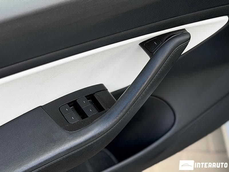 2020 Tesla Model 3 — Miniatură 6
