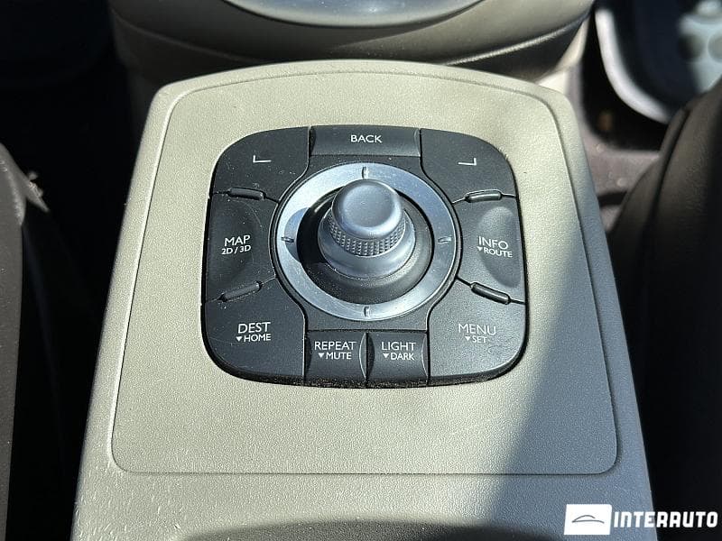 2009 Renault Grand Scenic — Miniatură 12