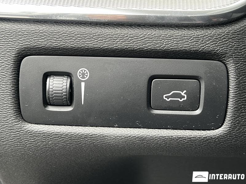 Volvo XC 60 2019 — Миниатюра 21