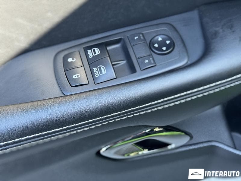 2019 Dodge Challenger — Miniatură 6