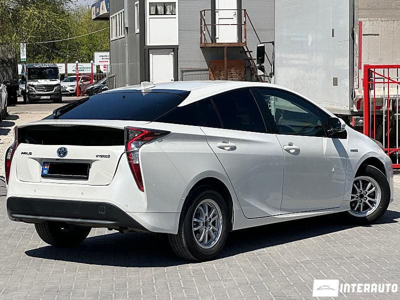 2018 Toyota Prius — Miniatură 2