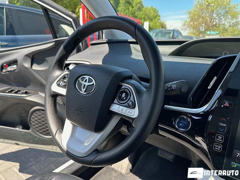 2018 Toyota Prius — Miniatură 11