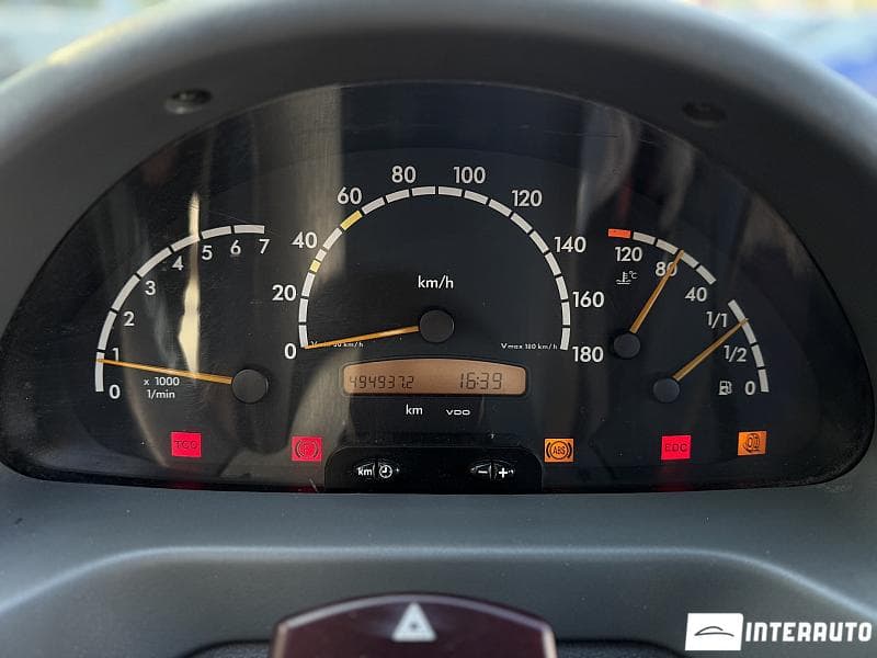 2002 Mercedes Sprinter — Miniatură 10