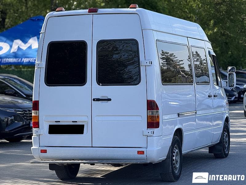2002 Mercedes Sprinter — Miniatură 2