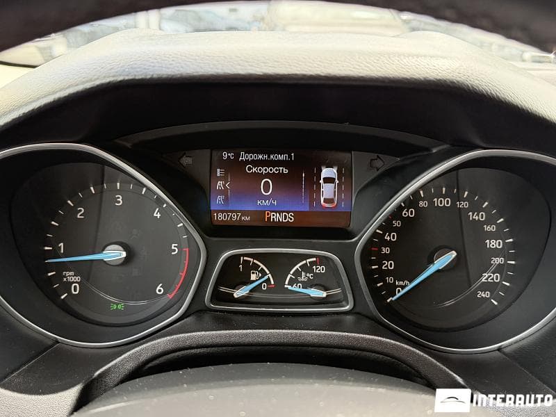 2017 Ford Focus — Miniatură 12