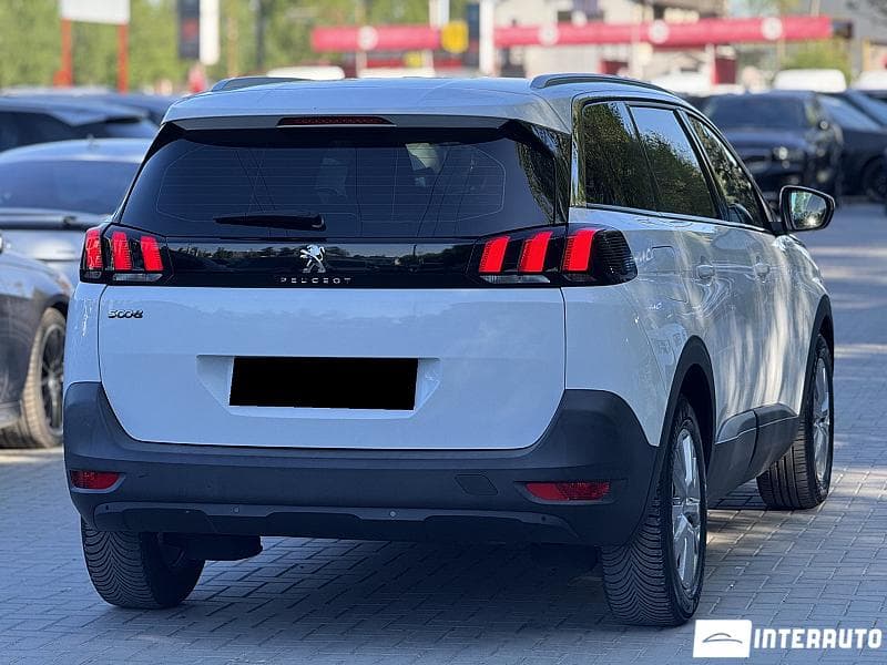 2019 Peugeot 5008 — Miniatură 2