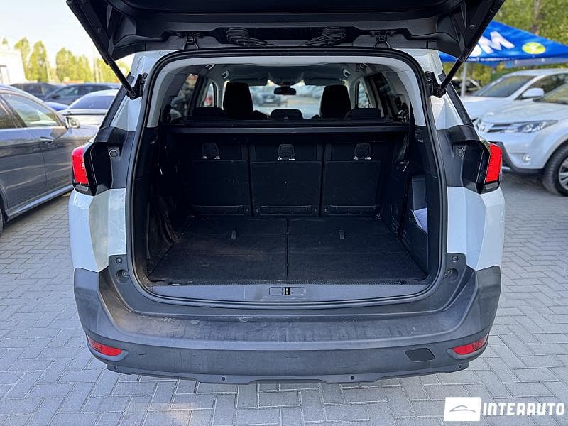 2019 Peugeot 5008 — Miniatură 5