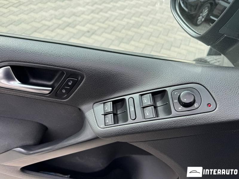 2012 Volkswagen Tiguan — Miniatură 8