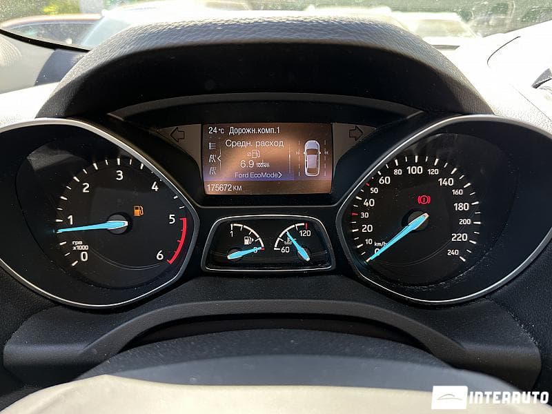 2017 Ford Kuga — Miniatură 8