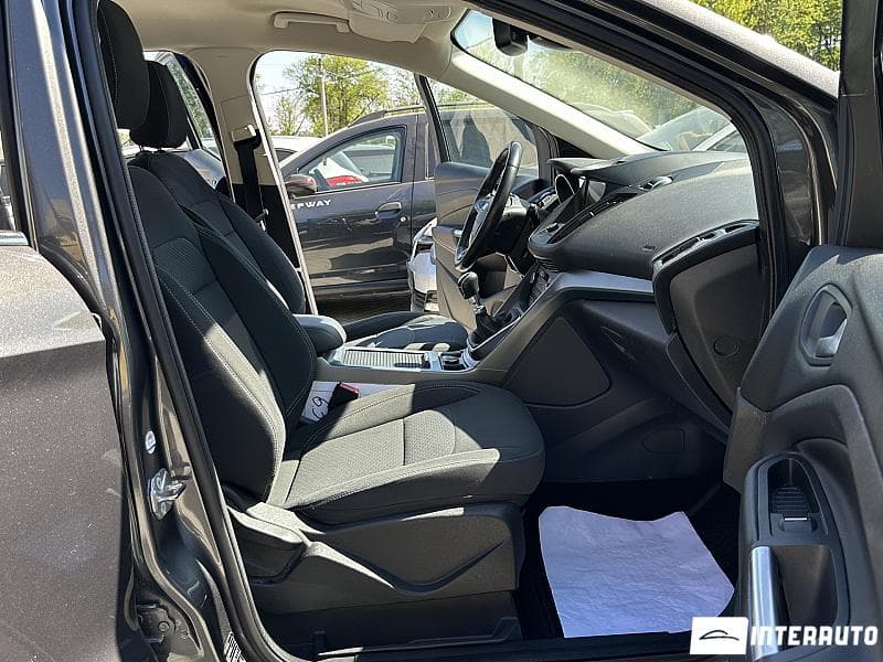 2017 Ford Kuga — Miniatură 15