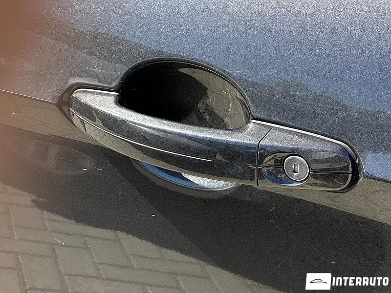 2017 Ford Kuga — Miniatură 16