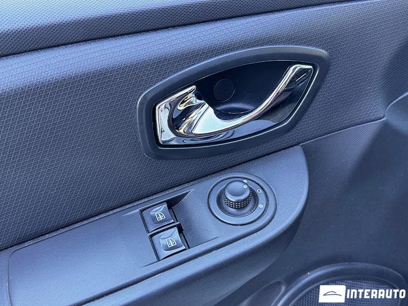 2014 Renault Clio — Miniatură 14