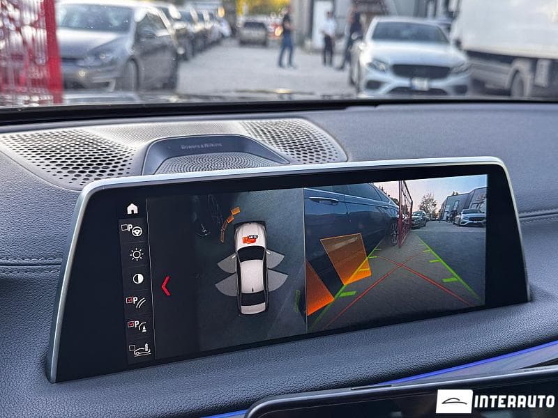 2016 BMW 740e — Miniatură 9
