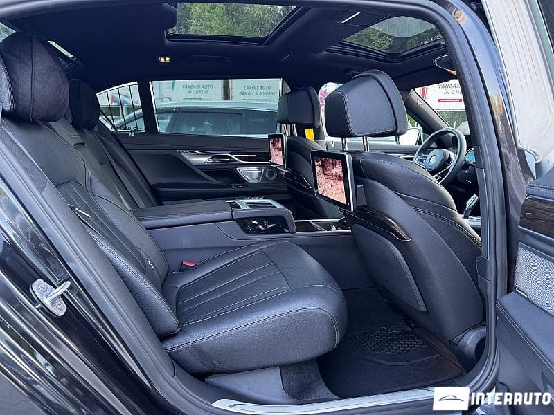 2016 BMW 740e — Miniatură 13