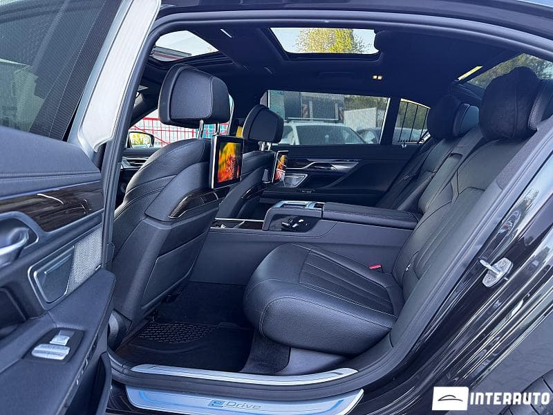 2016 BMW 740e — Miniatură 6