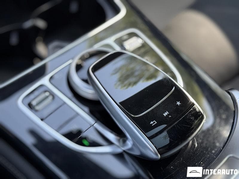2016 Mercedes GLC 250d — Miniatură 15