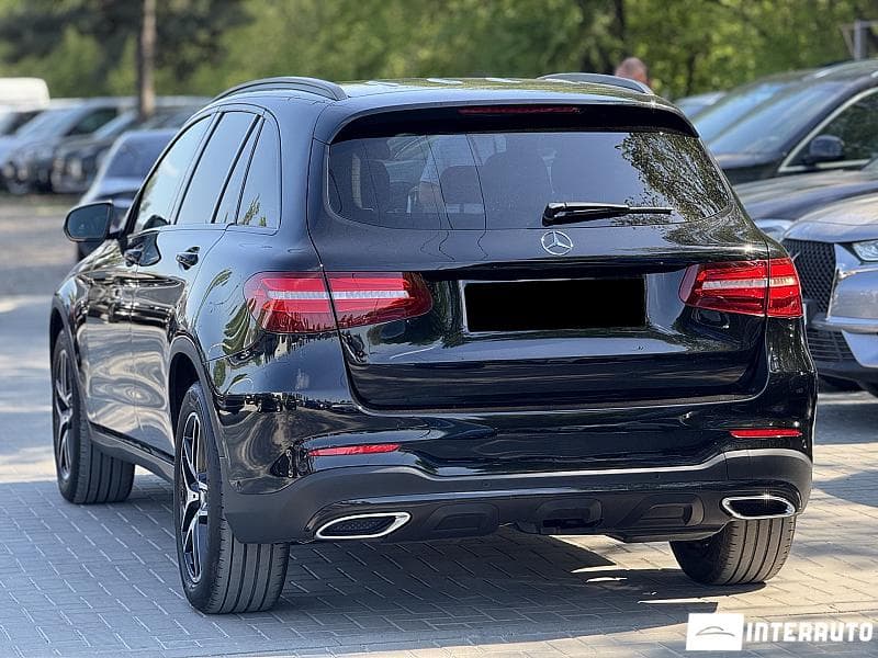 2016 Mercedes GLC 250d — Miniatură 2