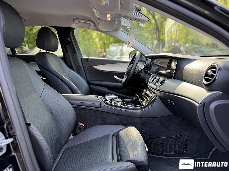 Mercedes E 220 2020 — Миниатюра 16