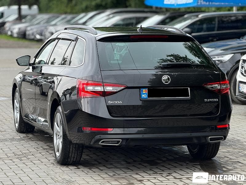 2015 Skoda Superb — Miniatură 4