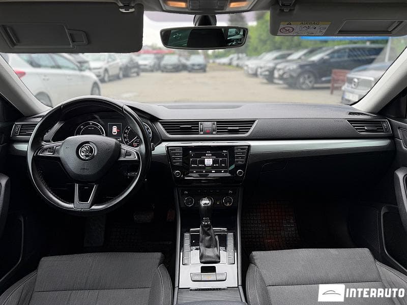 2015 Skoda Superb — Miniatură 15