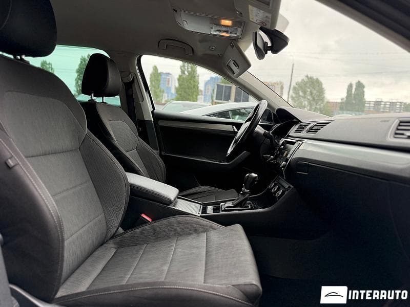 2015 Skoda Superb — Miniatură 13
