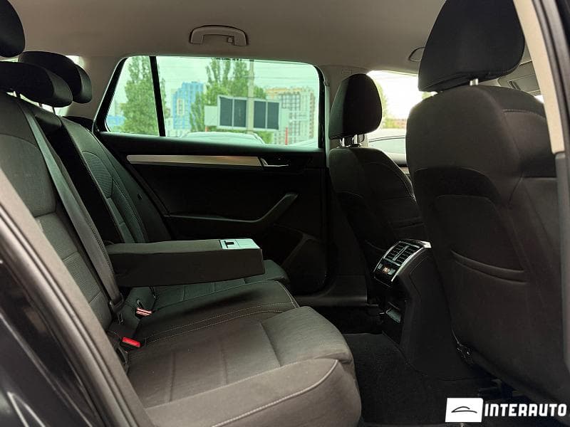 2015 Skoda Superb — Miniatură 16