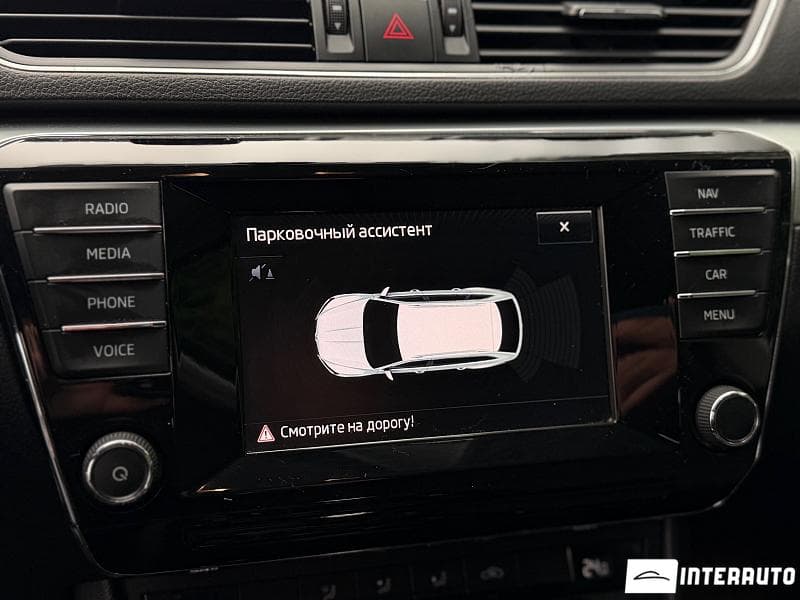 2015 Skoda Superb — Miniatură 10