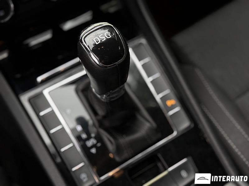 2015 Skoda Superb — Miniatură 12