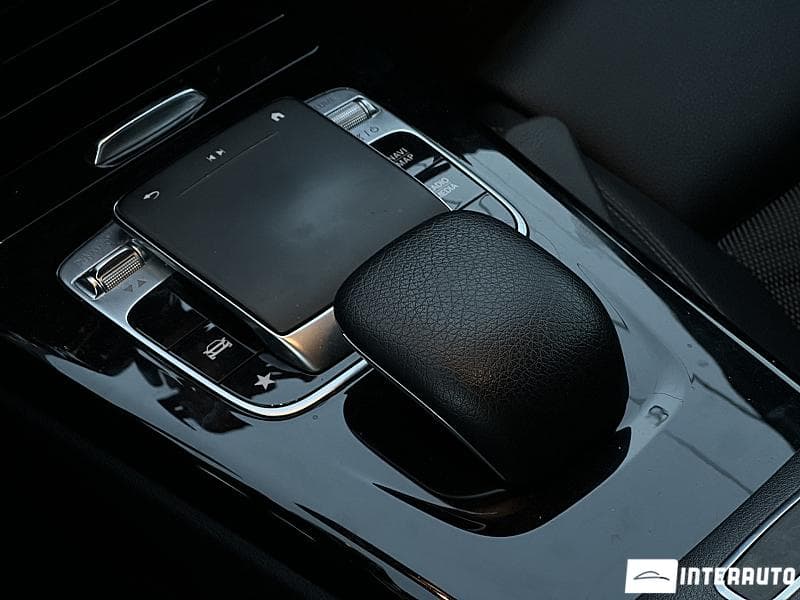 2018 Mercedes A 180 — Miniatură 12
