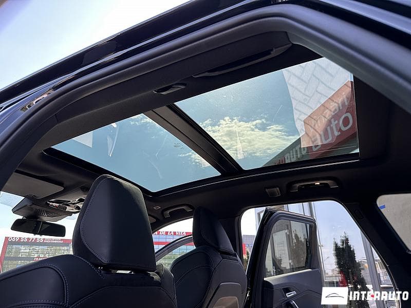2025 BMW iX1 xDrive30 — Miniatură 15