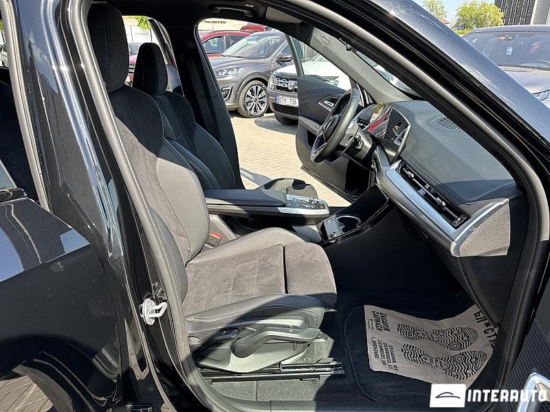 2025 BMW iX1 xDrive30 — Miniatură 17
