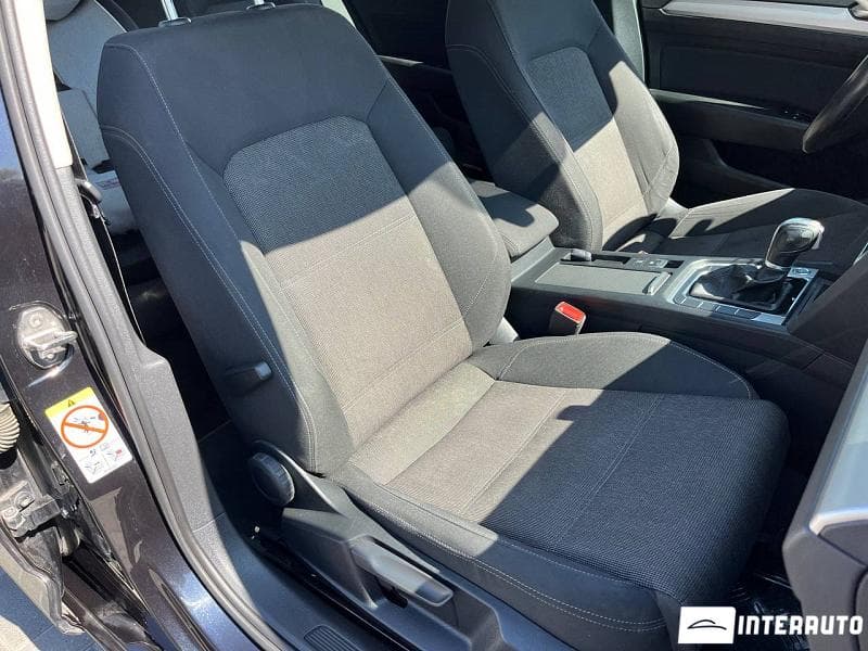 2017 Volkswagen Passat — Miniatură 8