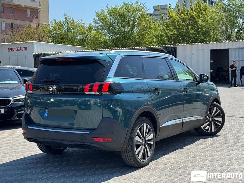2017 Peugeot 5008 — Miniatură 2