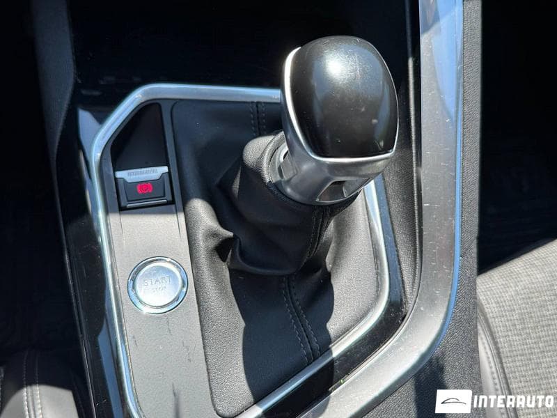 2017 Peugeot 5008 — Miniatură 15
