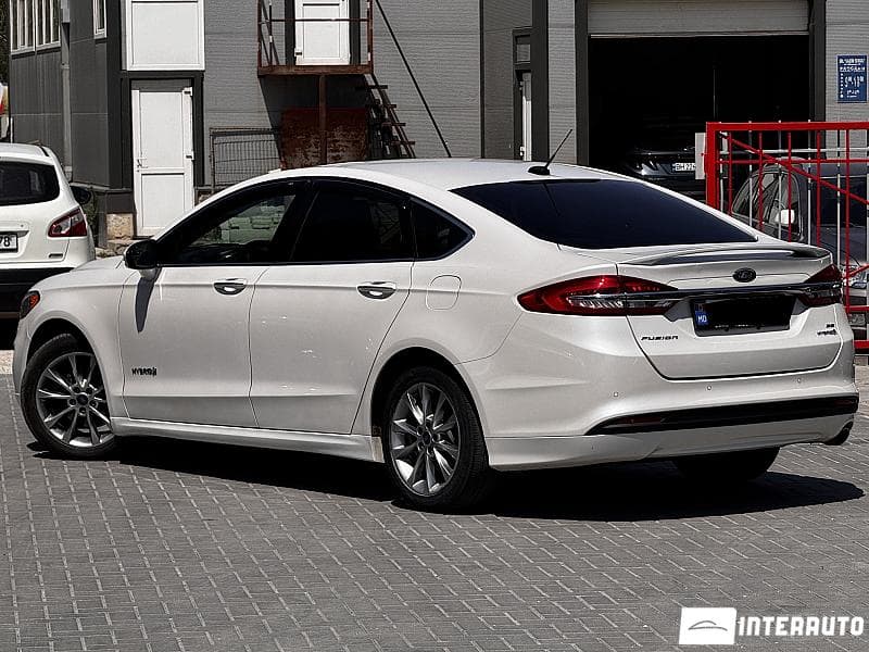 2017 Ford Fusion — Miniatură 2